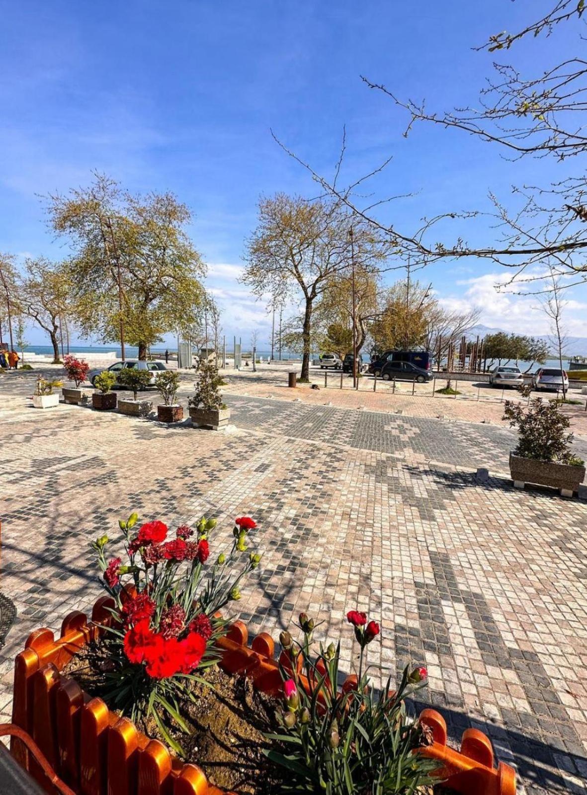 Hotel Flaer Шкодер Екстер'єр фото